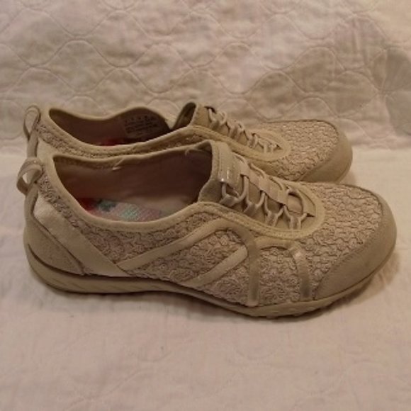 SKECHERS Relaxed Fit Breathe Easy Women's Sz 9 Nat - Picture 2 of 8